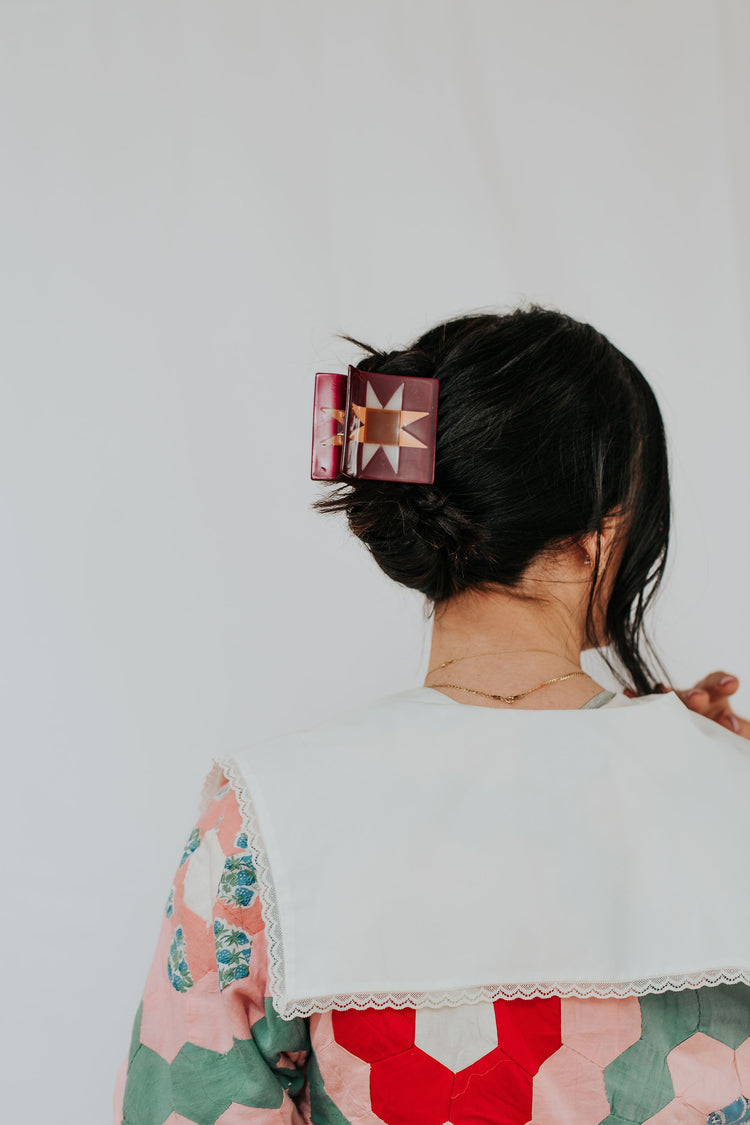 Burgundy Quilt Claw (L)