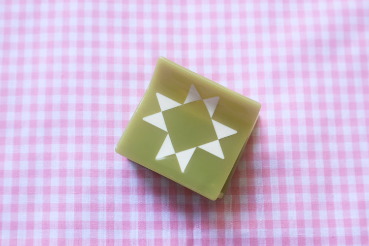Matcha Quilt Claw (XS)