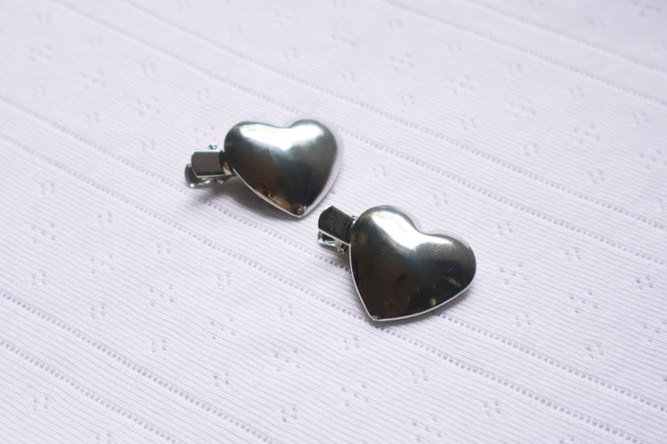 Metallic Heart Clips