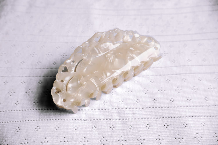 Lace Claw