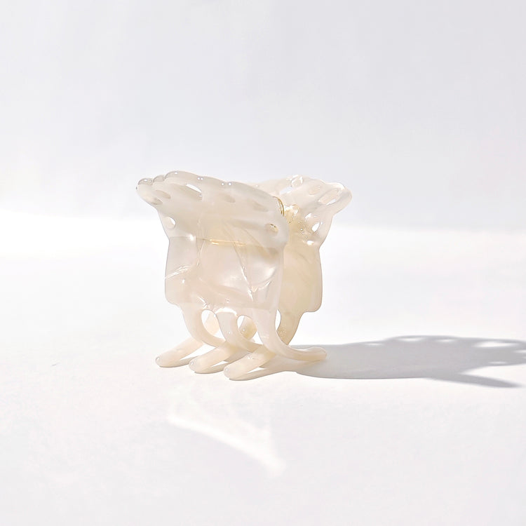 Lace Claw Mini
