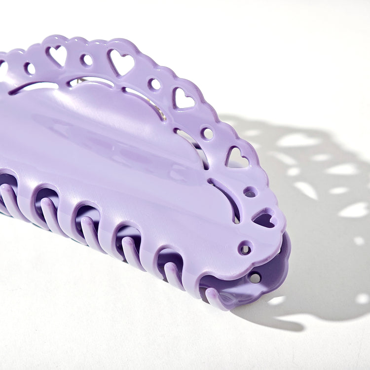 Lace Claw