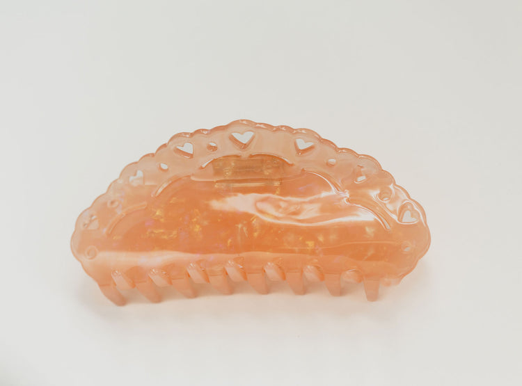 Lace Claw